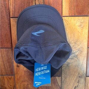 O/S  unisex Brooks Chaser caps (black)